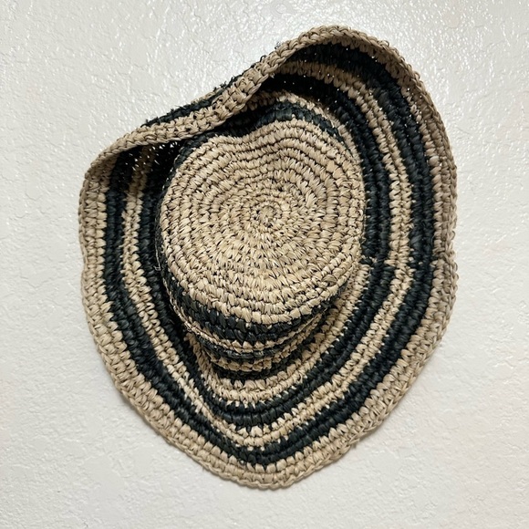 New Free People en el mar bingin Striped Black and Tan Straw Hat - Picture 4 of 10